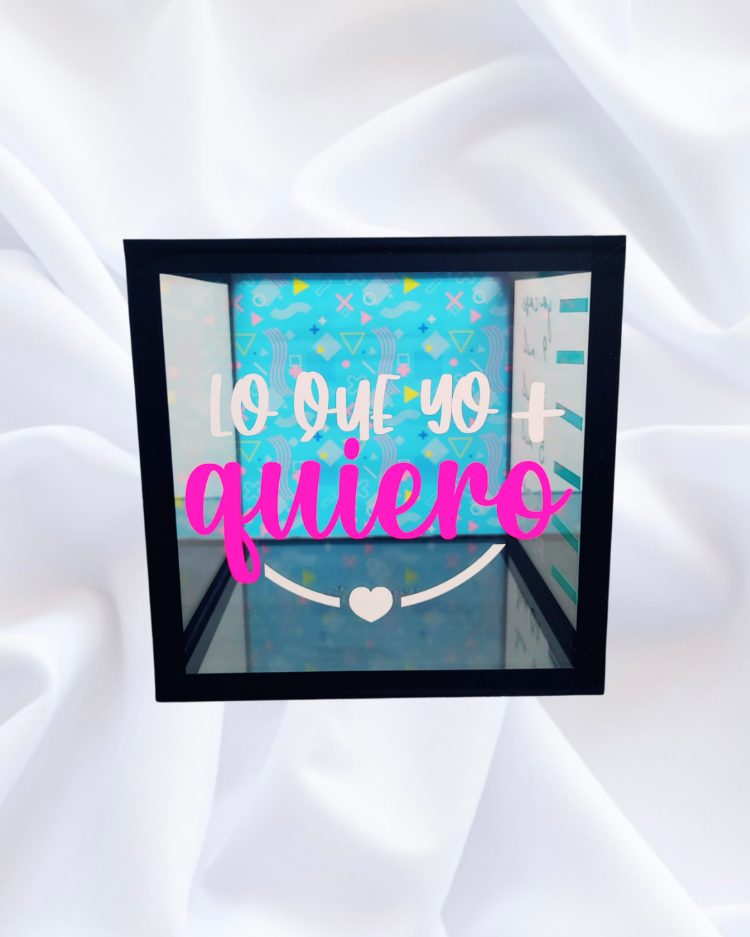Alcancía de acrílico "lo que yo + quiero"